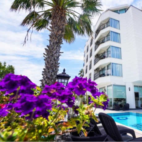 Aurasia Sea Side Hotel